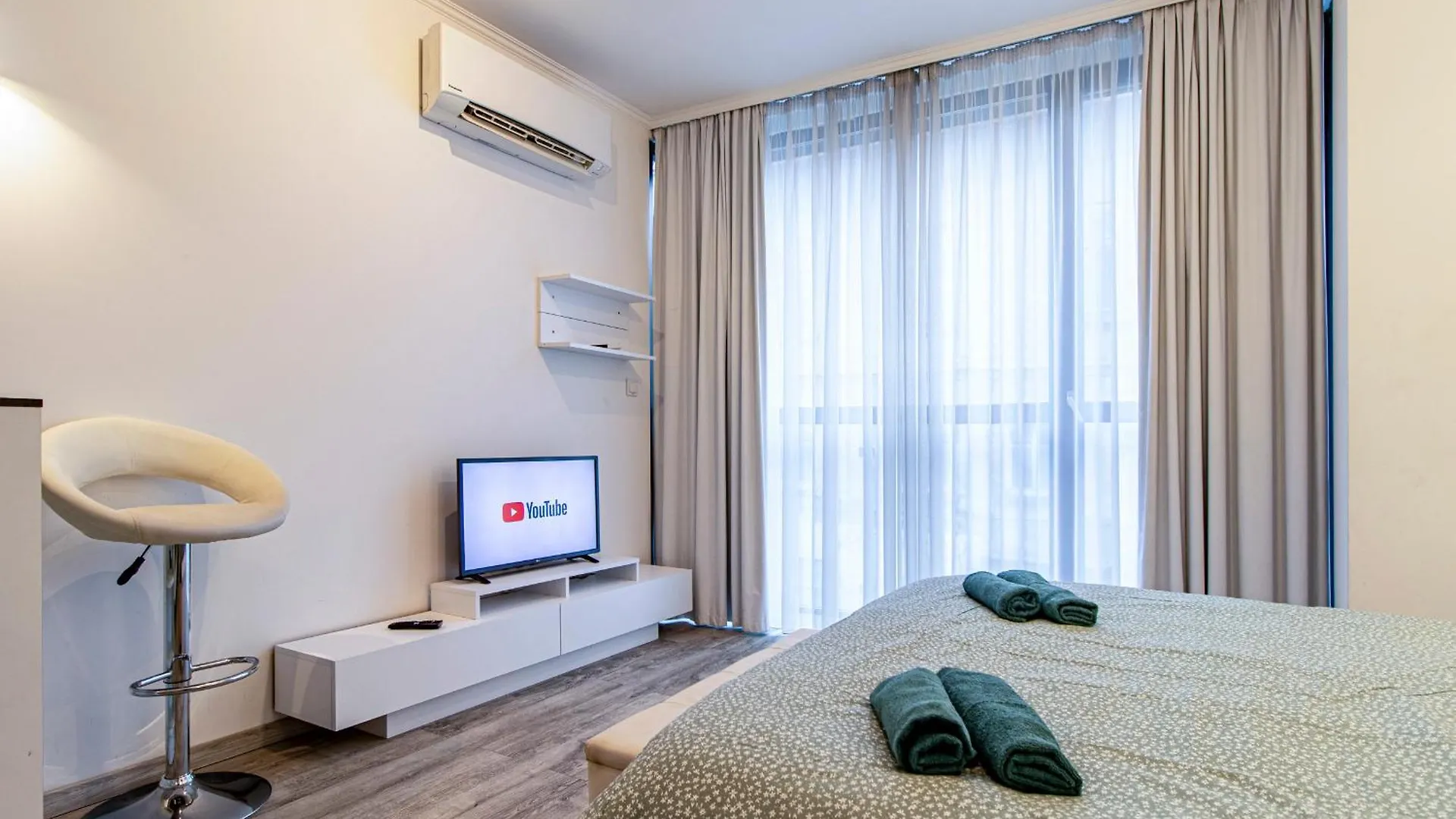 Контакты Stay Inspired - Sofia Retreat